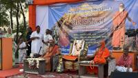 Rani Usha Devi,  Adhyaksha Samvi Dham, jodhpur giving a speech